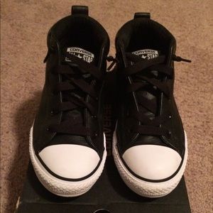 Boys 3.5 converse shoes- black and white leather
